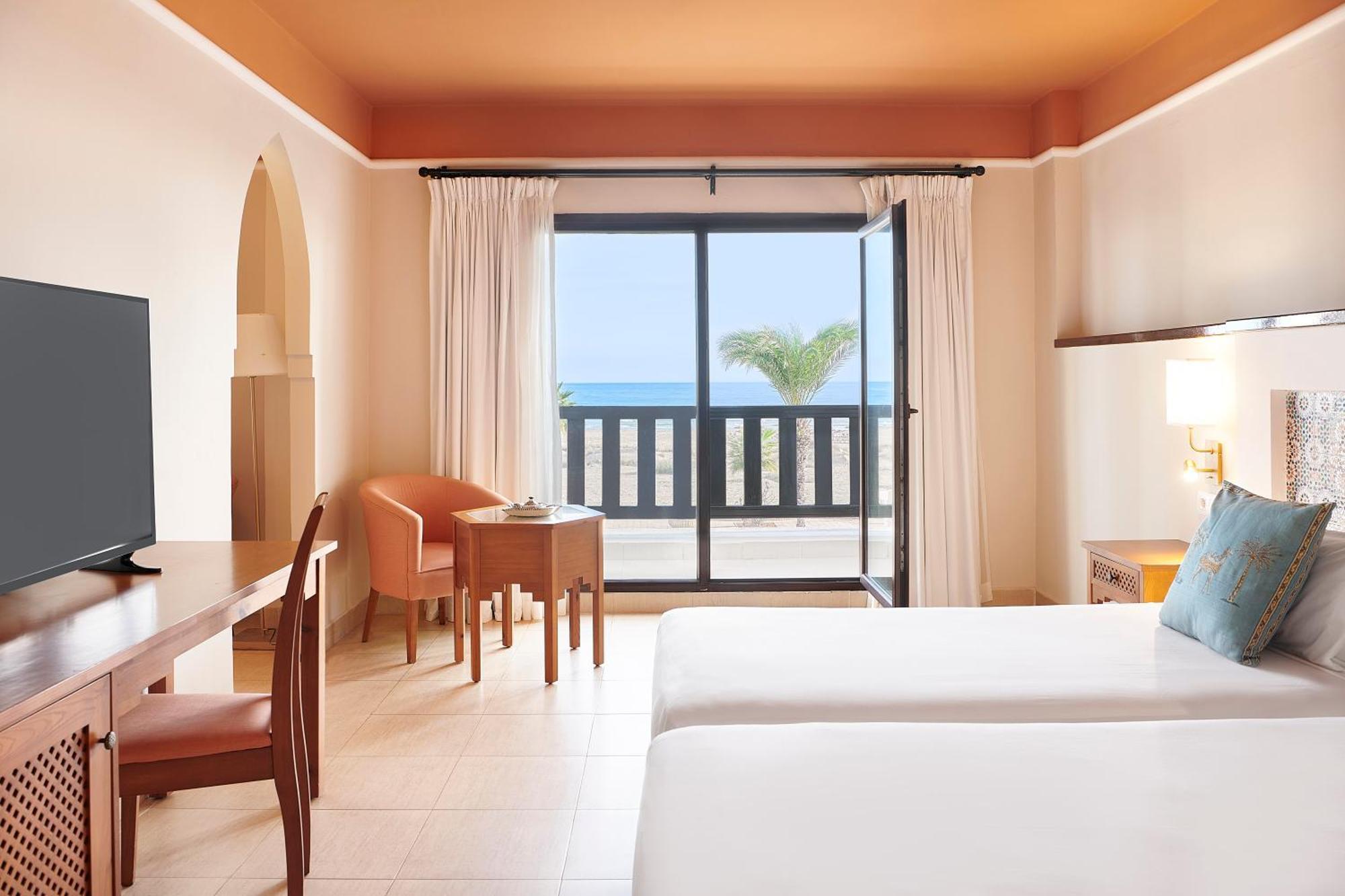 Hotel Iberostar Waves Saïdia Esterno foto