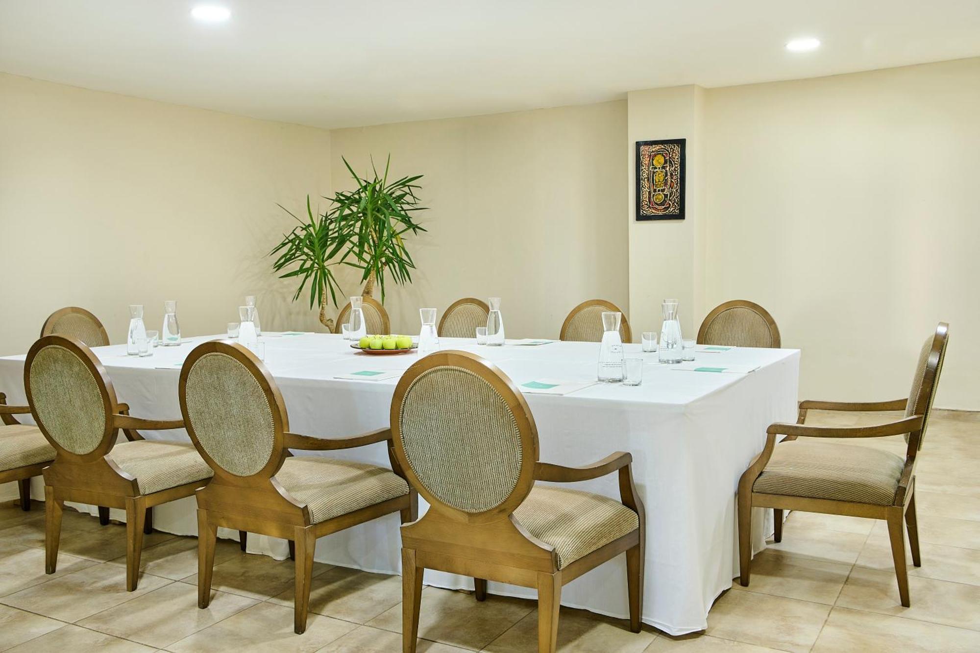 Hotel Iberostar Waves Saïdia Esterno foto Meeting room