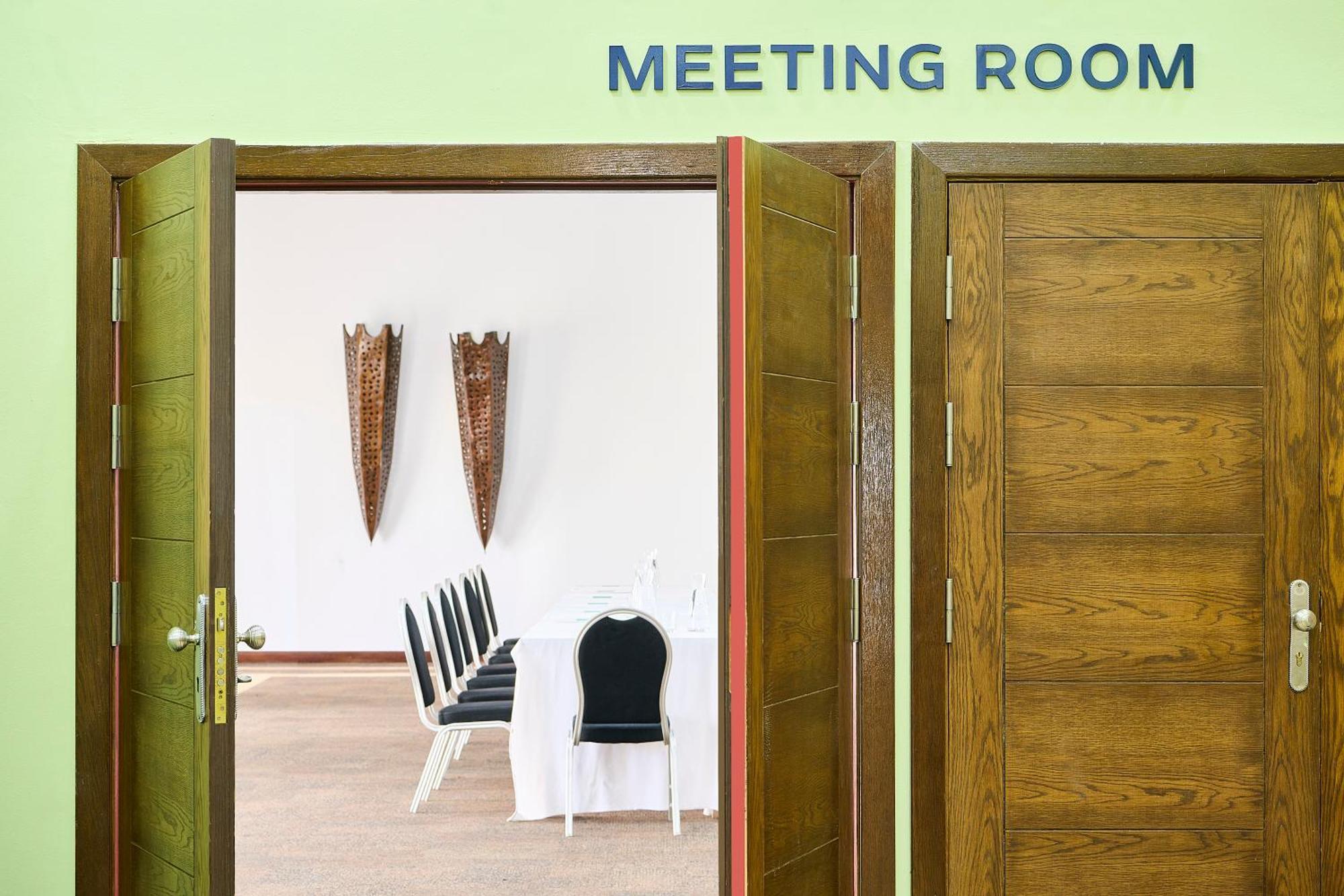 Hotel Iberostar Waves Saïdia Esterno foto Meeting room